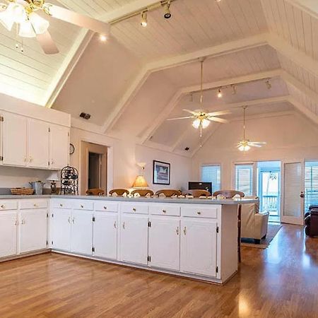 エディスト・ビーチ Barefoot Bungalowヴィラ エクステリア 写真